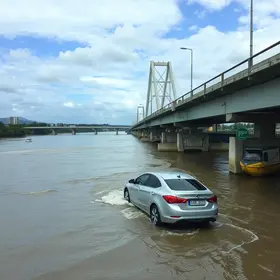carro cai no córrego do Vidoca